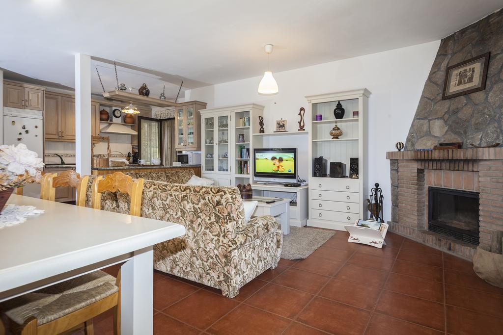 La Buenaventura Del Tietar Guest House Casavieja Екстериор снимка